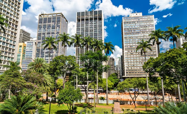 SIMEFRE destaca VLT como solução estratégica para a mobilidade e desenvolvimento urbano de São Paulo