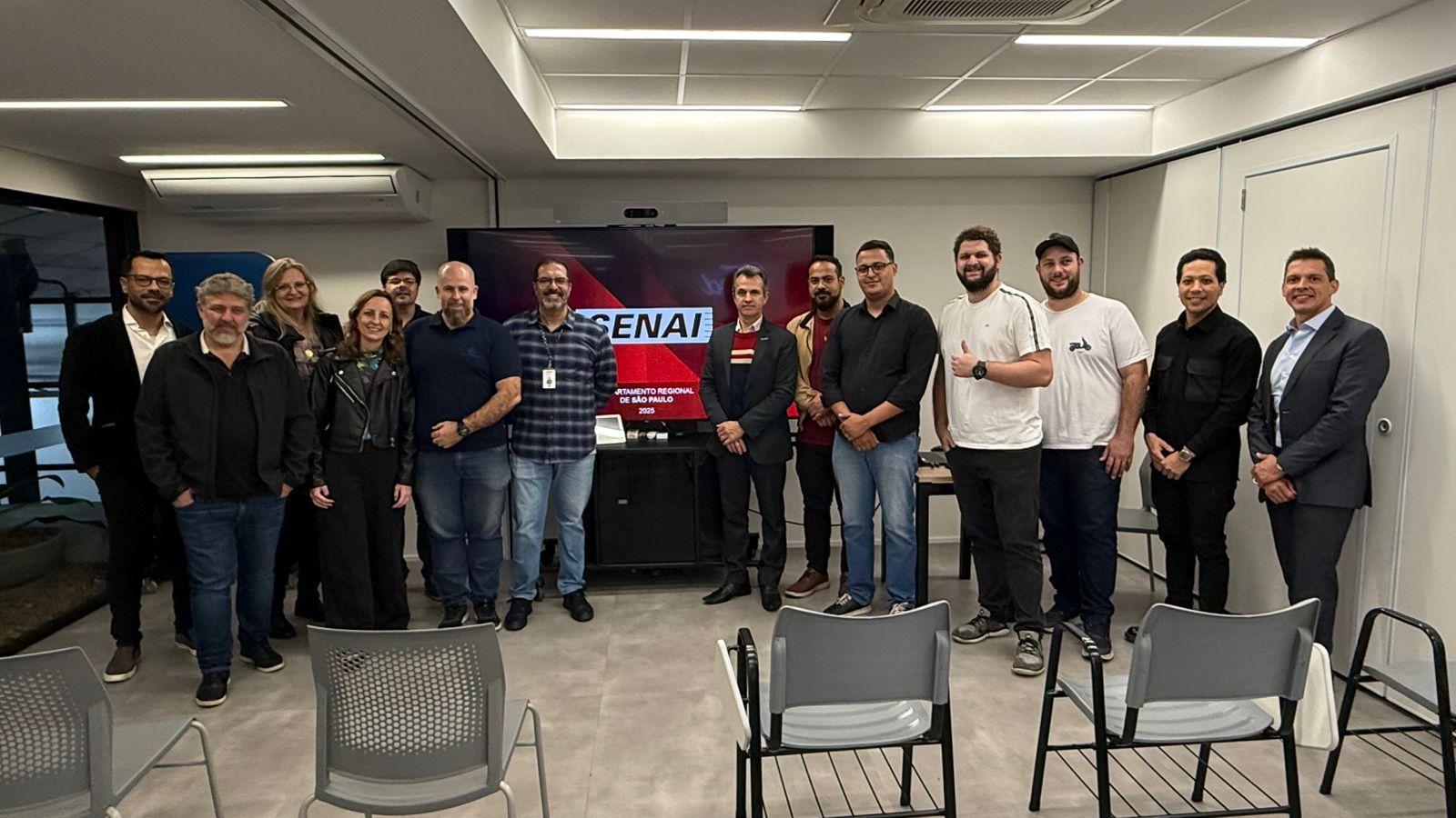 SIMEFRE acompanha visita do GT de Mobilidade Elétrica da FIESP ao SENAI Ipiranga, que anuncia inauguração da Academia YAMAHA em 2025
